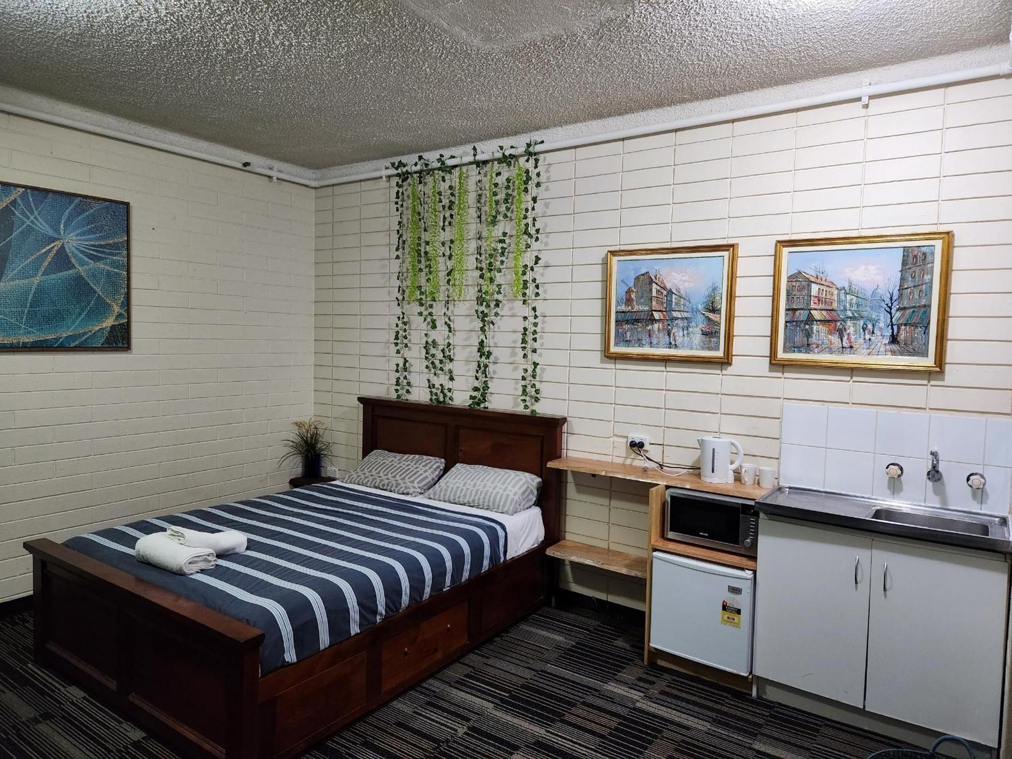 West End Motel & Backpackers Adelaide Exterior foto